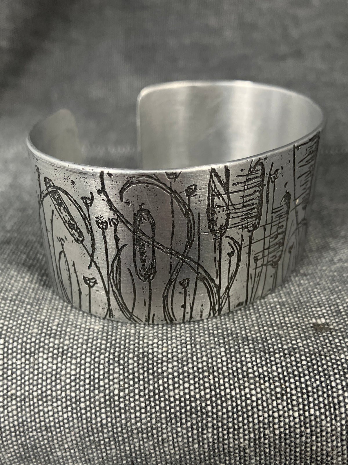 Bullrush Aluminium Cuff