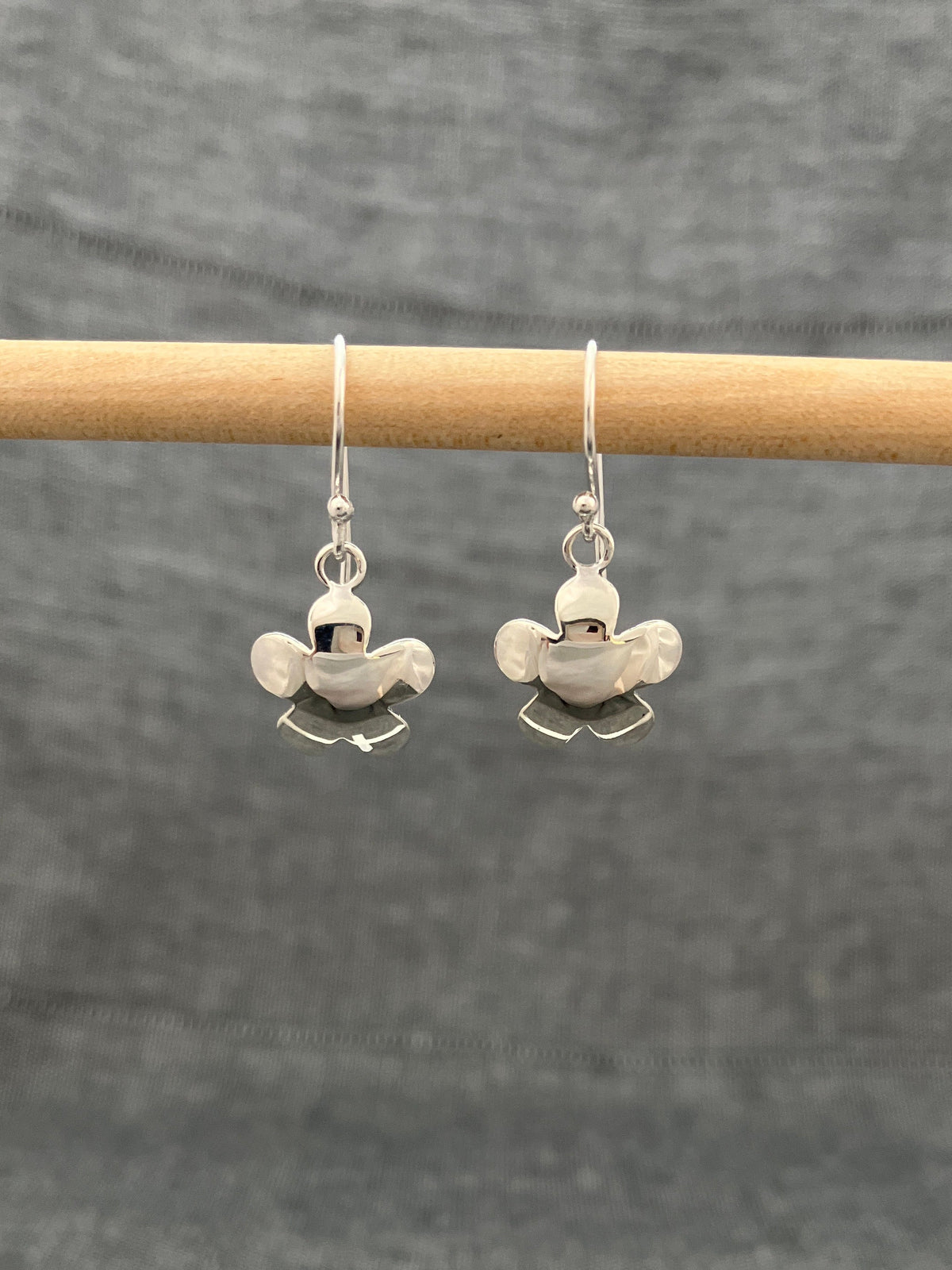 Concave Daisy Earrings