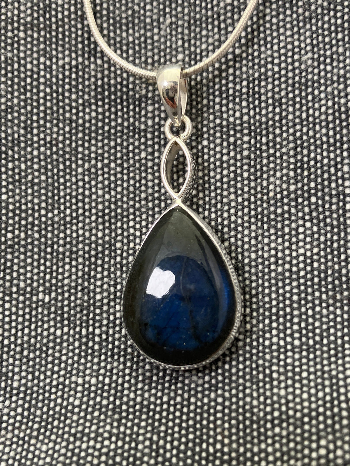Labradorite Loop Top Pendant