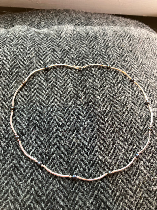 Black Pearl Bead And Silver Choker