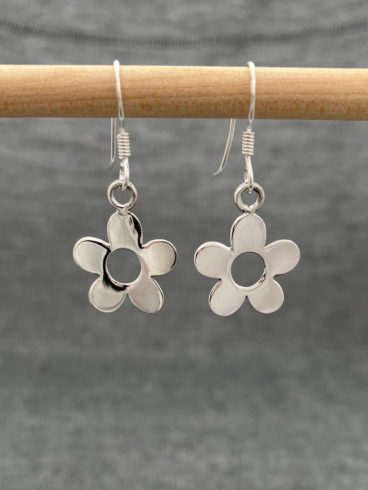 Quant Daisy Earrings