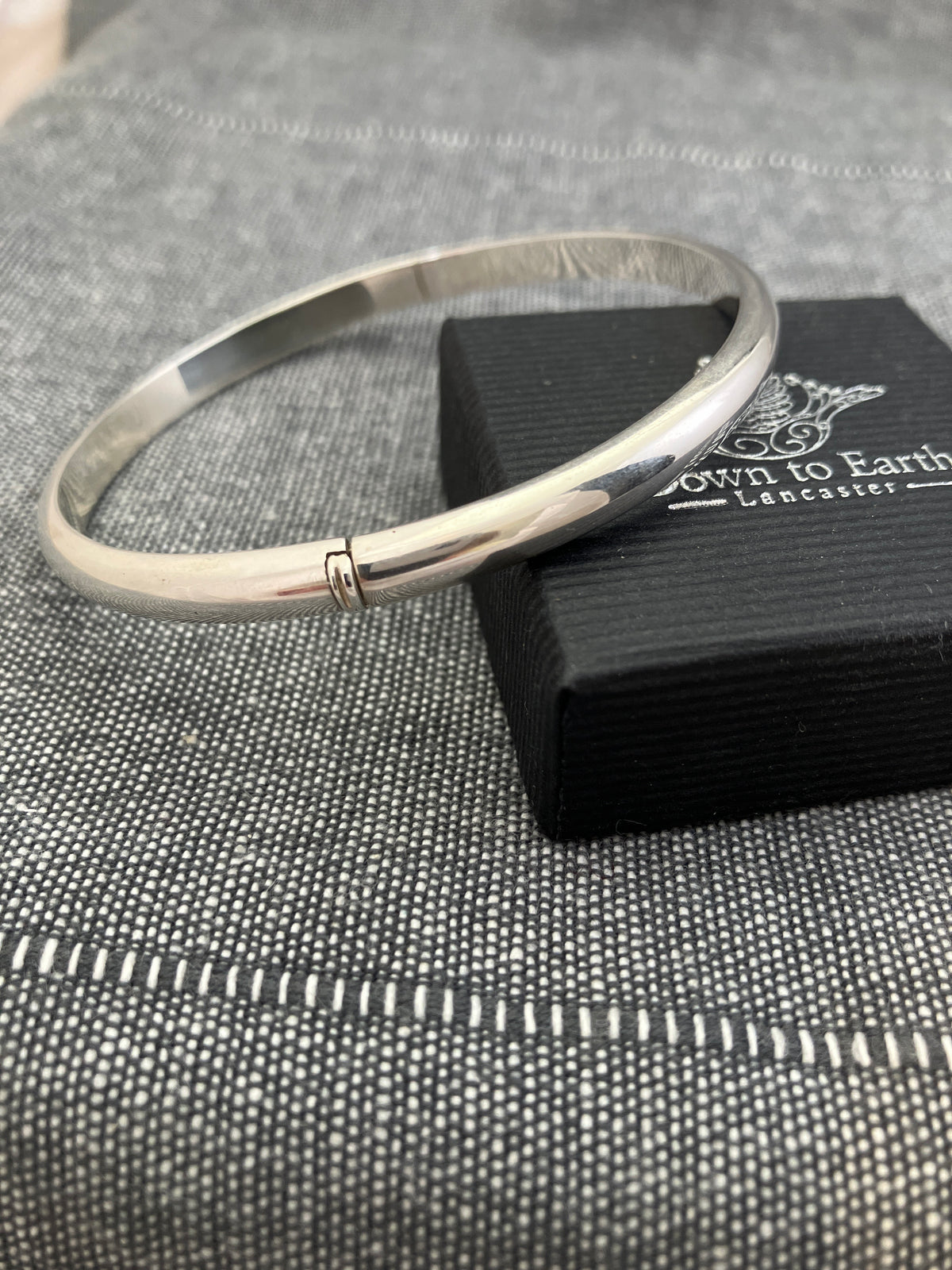 Plain Hinged Bangle