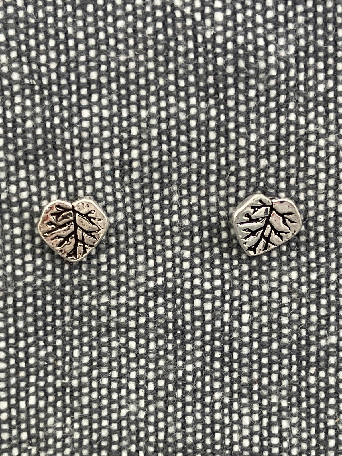 Wide Leaf Studs