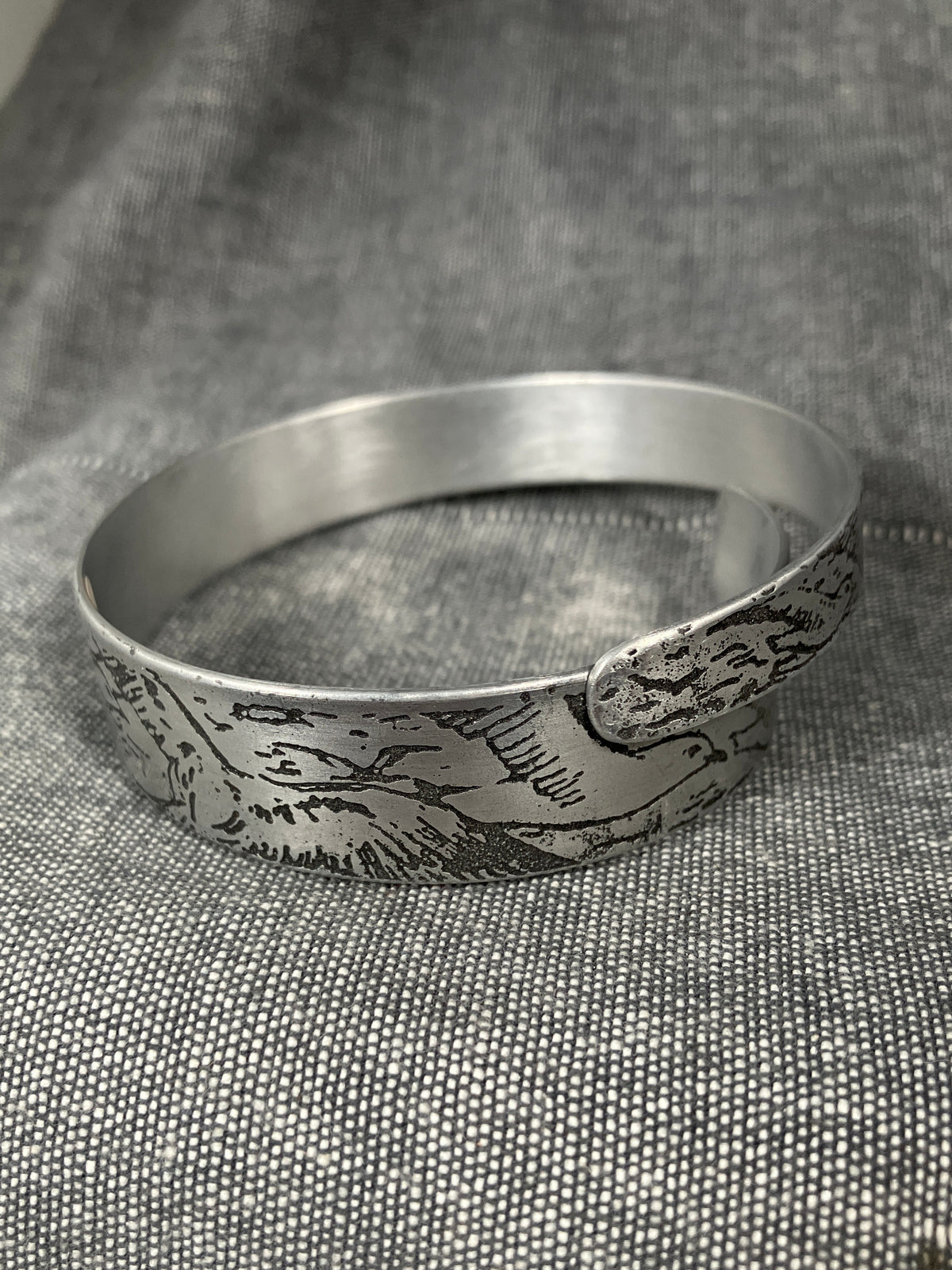 Gulls Overlap Bangle