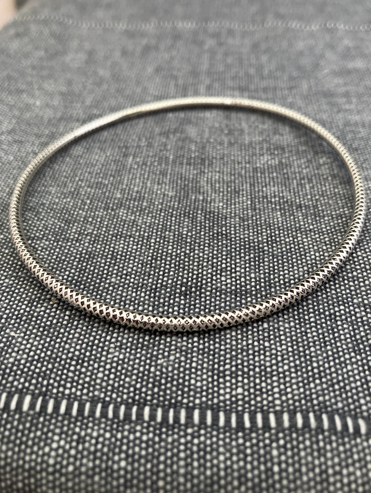 Fine Scaly Bangle