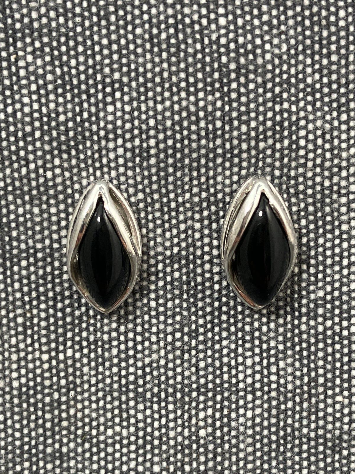 Black Onyx Parting Stone Studs