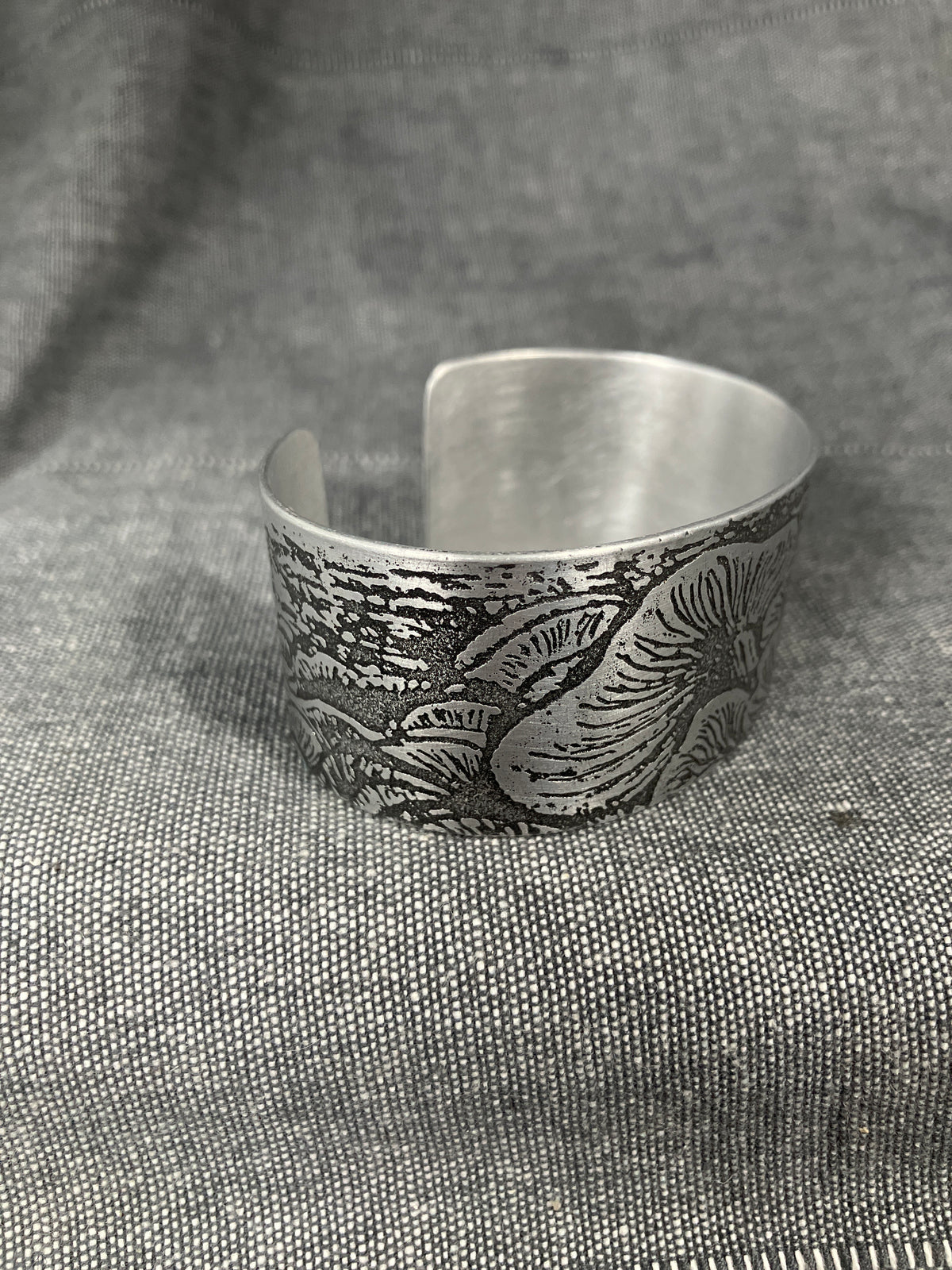 Fungi Aluminium Cuff