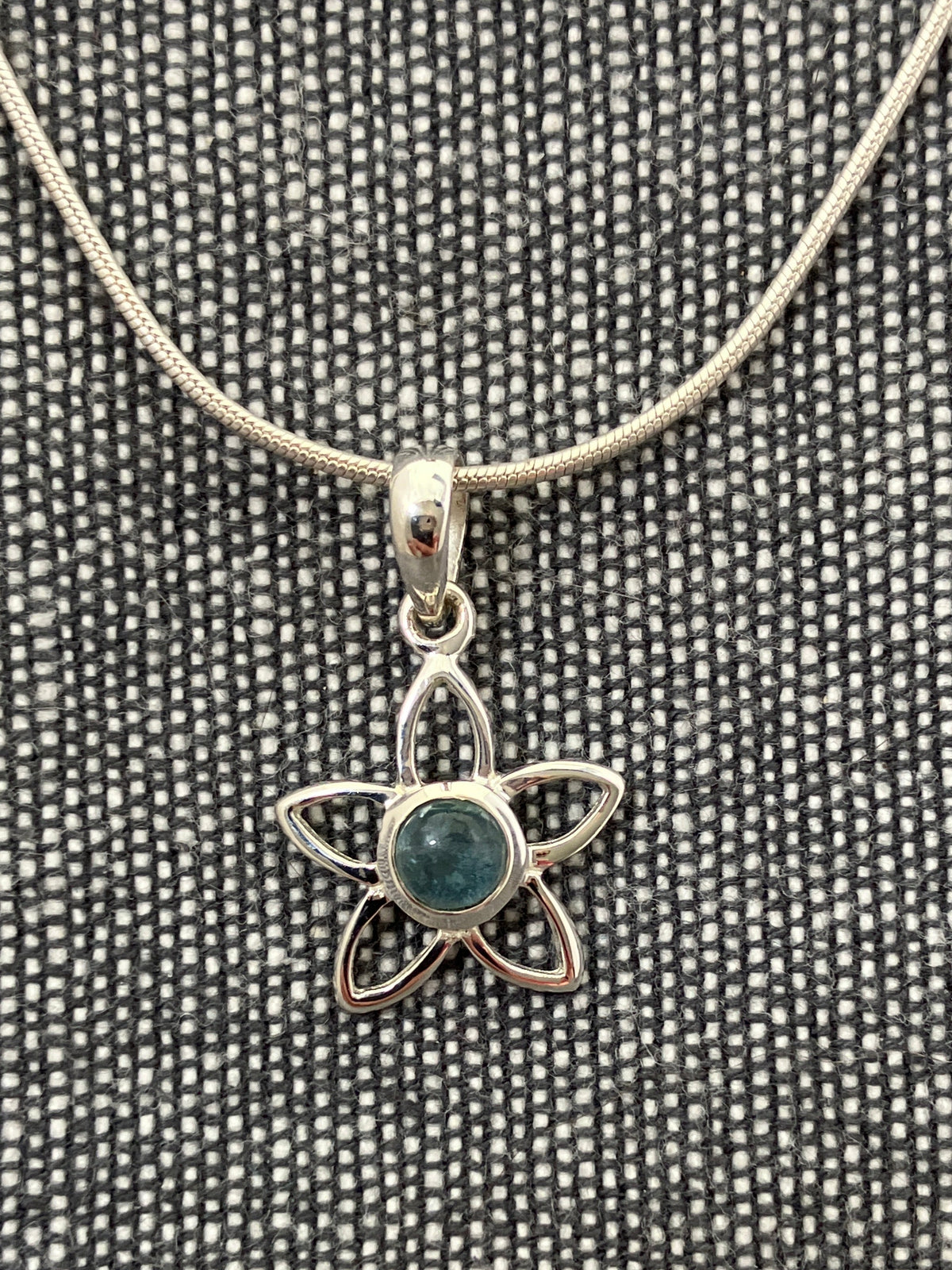 Apatite Open Daisy Pendant