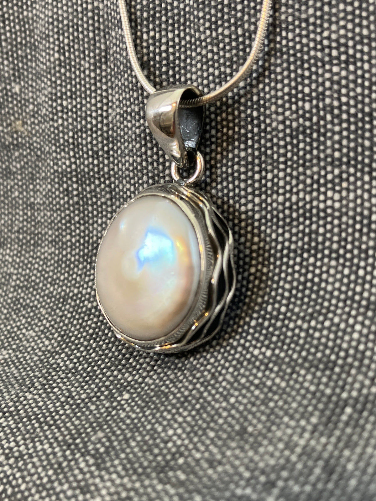 Pearl Silver Stranded Frame Pendant