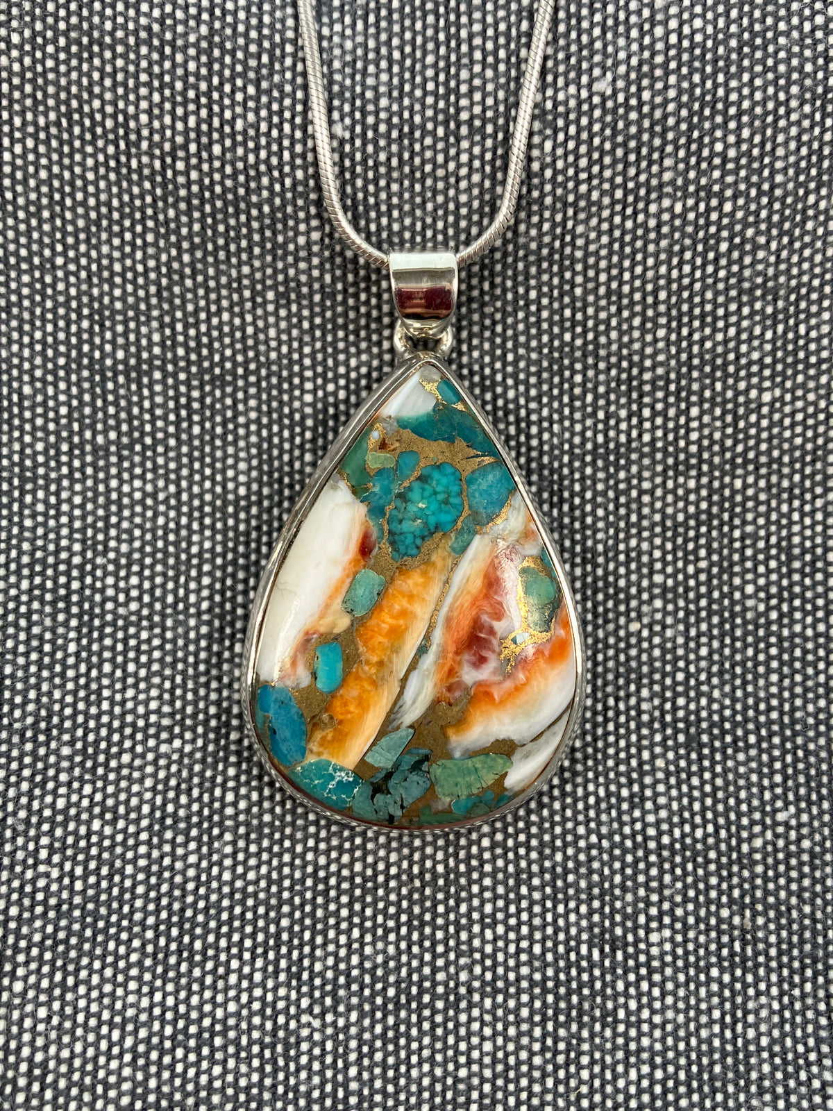 Oyster Mohave Framed Pear Pendant