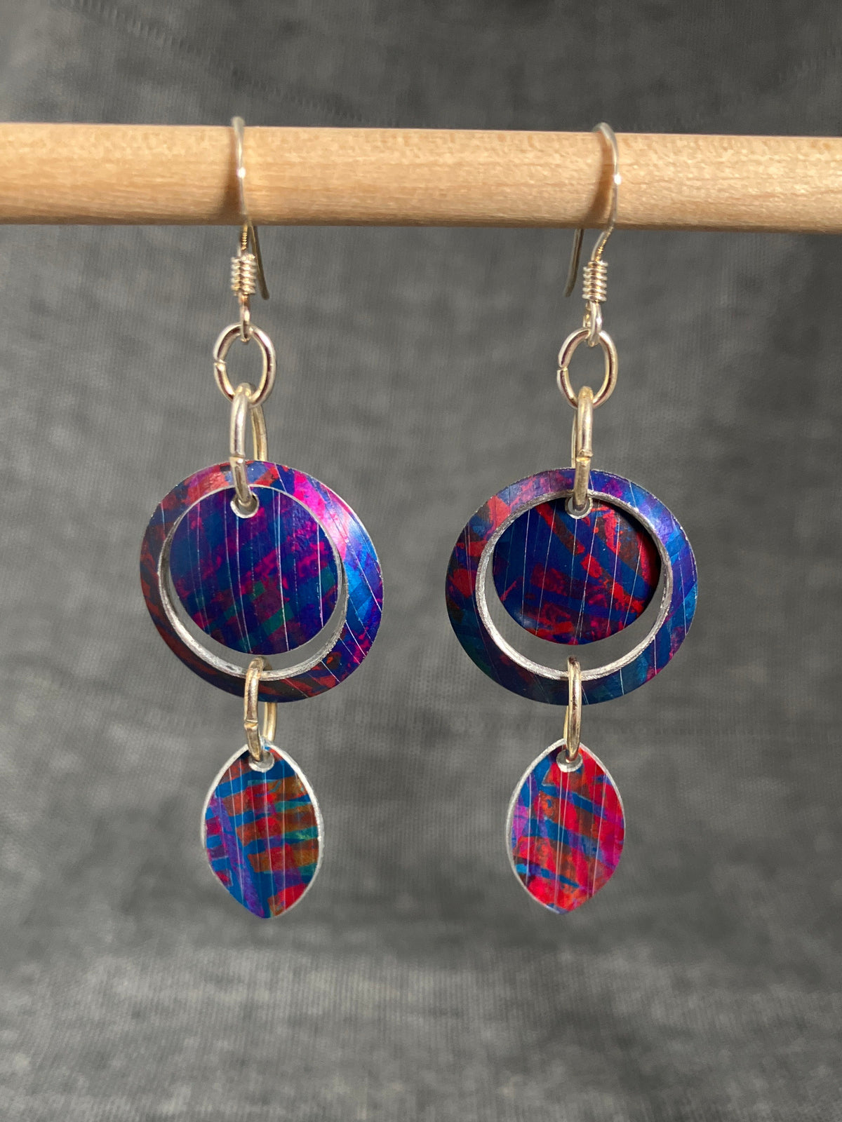 Tracks Compact Leaf Earrings