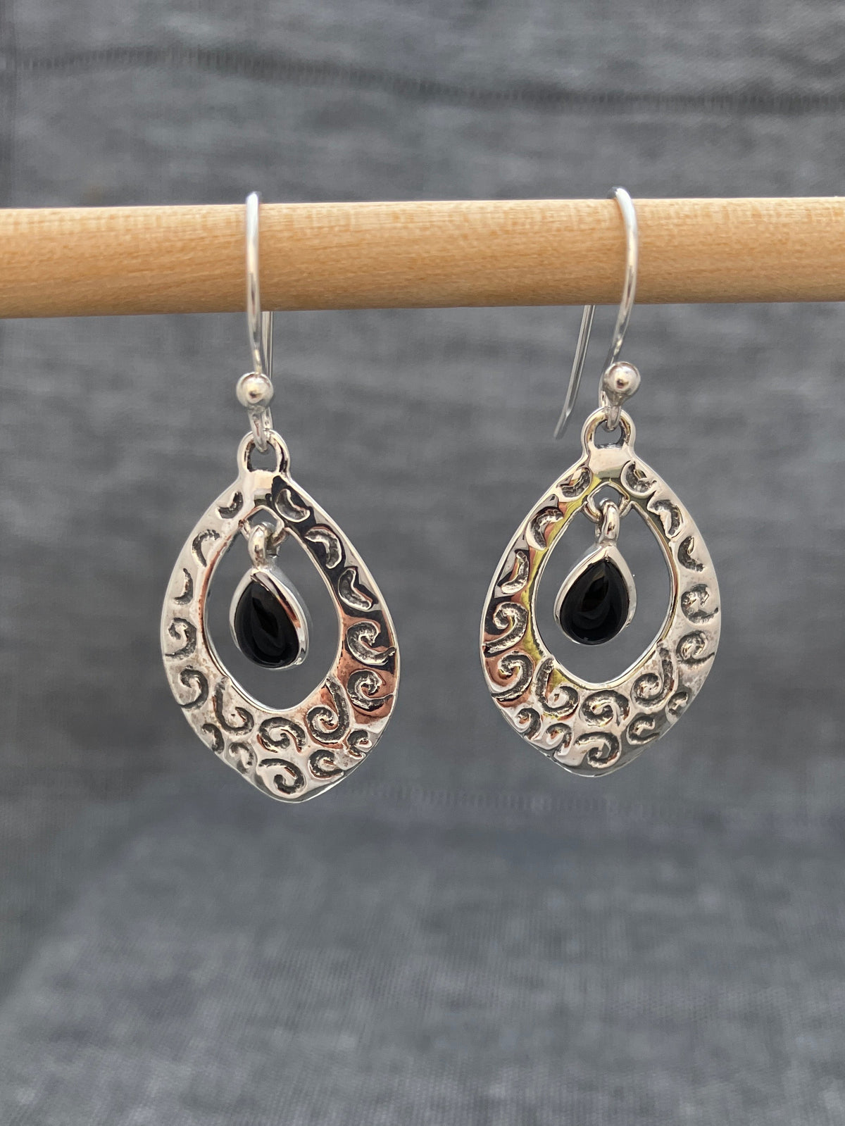 Black Onyx Curly Frame Earring