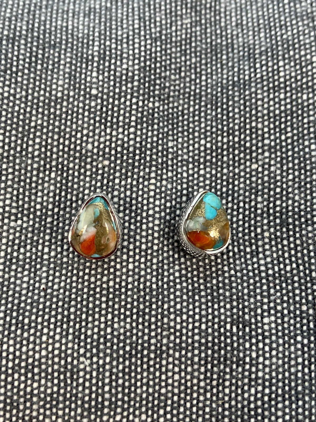 Oyster Mohave Pear Studs
