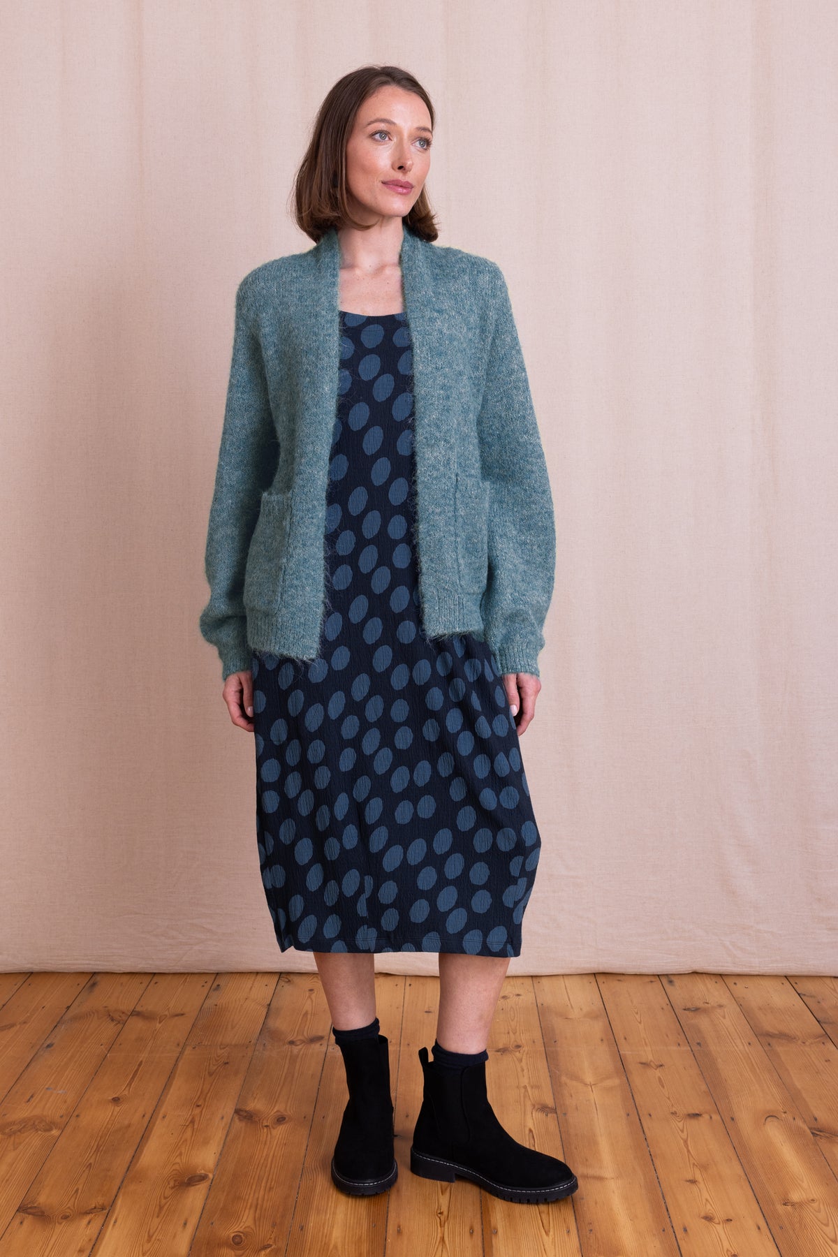 Plain Cardi Duck